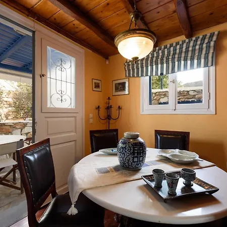 Casa vacanze Balloo - A House Gazing Out On The Aegean Blue